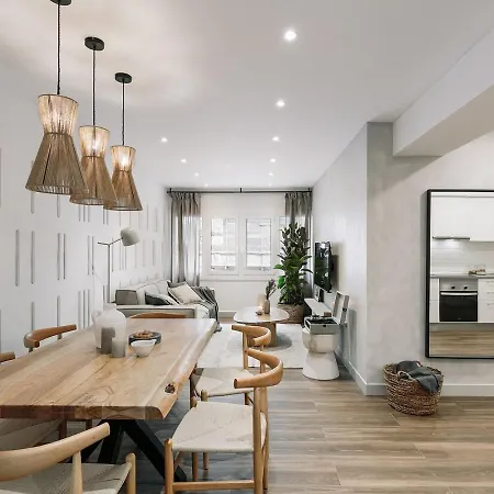 Canneti - 3 Bedrooms In Sagrada Familia ברצלונה