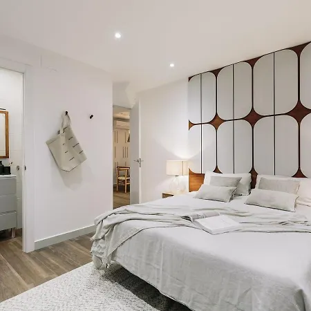 Canneti - 3 Bedrooms In Sagrada Familia דירה